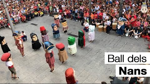 El Ball de Nans des de l'Ajuntament de Mataró