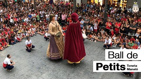 "El Ball de Petits" desde el Ayuntamiento de Mataró