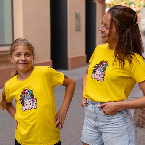 ¡La camiseta que lleváis 15 años esperando! 💛