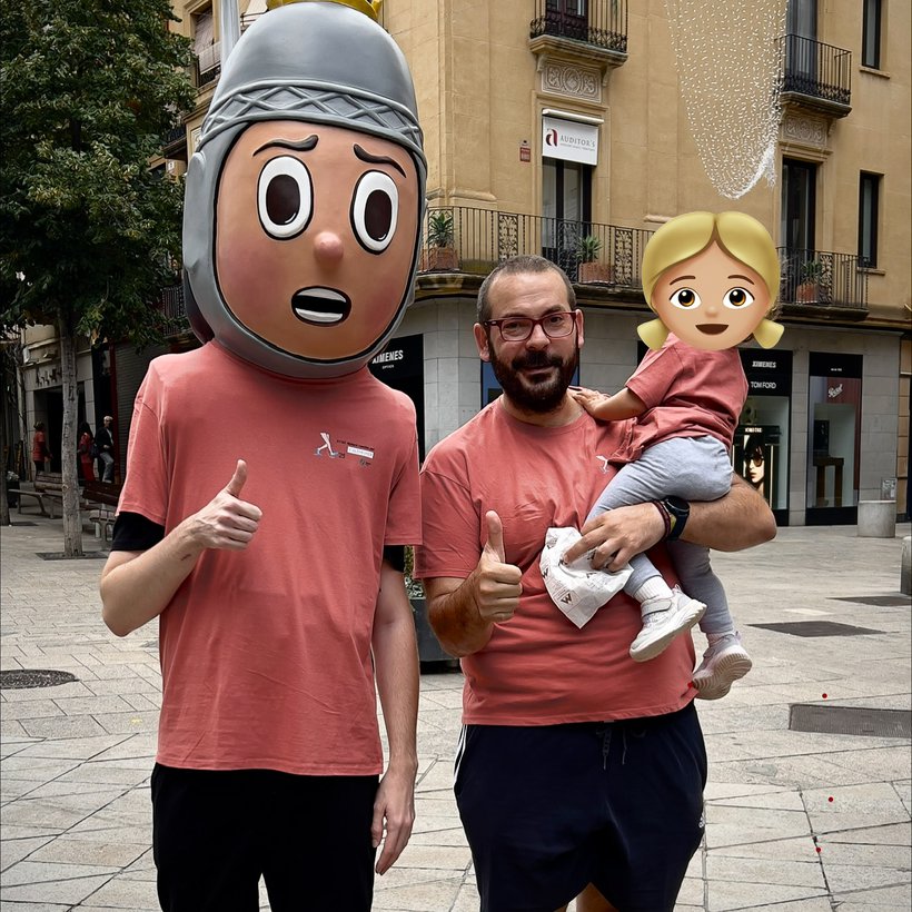 El Capgròs de Robafaves con el alcalde de Mataró y su hija