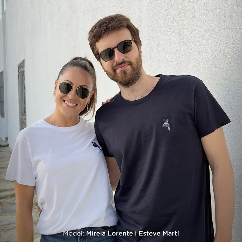 Robafaves Helmet embroidered t-shirt (Dark Blue)